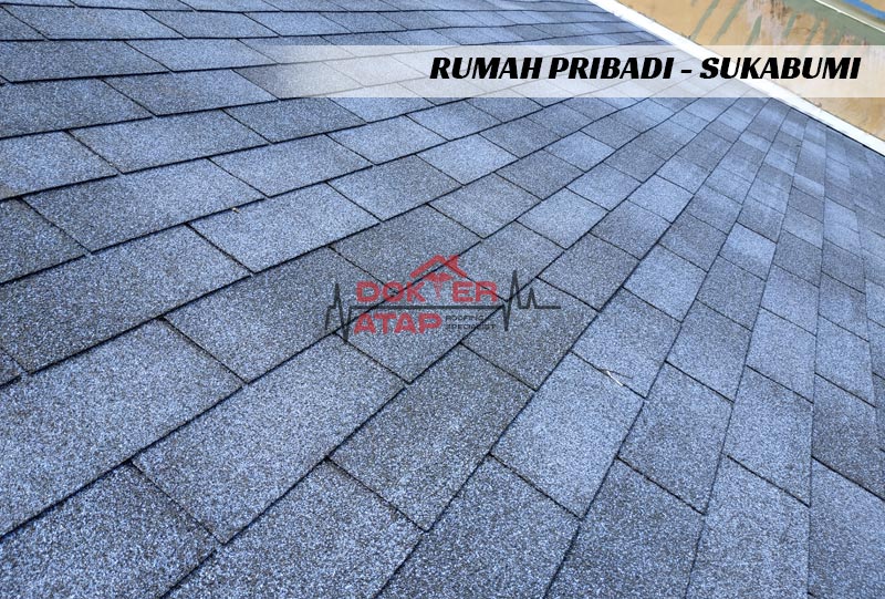 tampilan detail atap bitumen warna biru gradasi